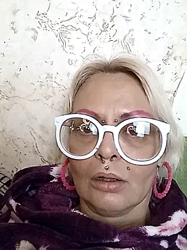 Gardener of Illusions online show from 11/28/25, 01:44