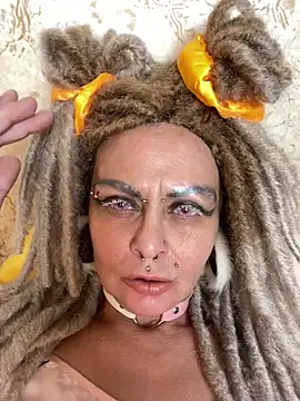 Gardener of Illusions online show from 02/06/26, 02:29