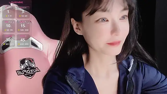 Ahrii xia online show from 11/07/25, 09:25