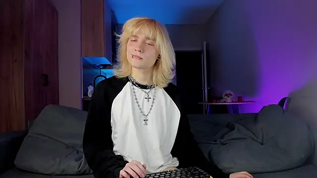 Gregory Byyrd online show from 03/18/25, 07:22