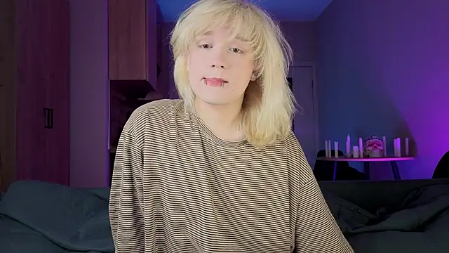 Gregory Byyrd online show from 10/24/25, 08:41