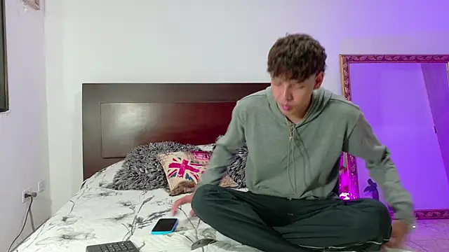 zackmontieel online show from 07/12/26, 03:07