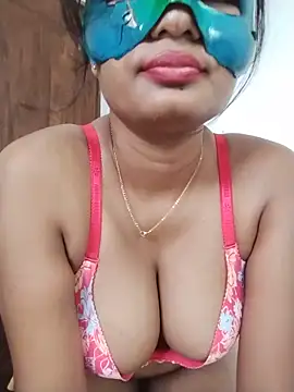 Snapshot of Zaraangle chatting on 06/16/26, 05:40 Zaraangle online show from 06/16/26, 05:40