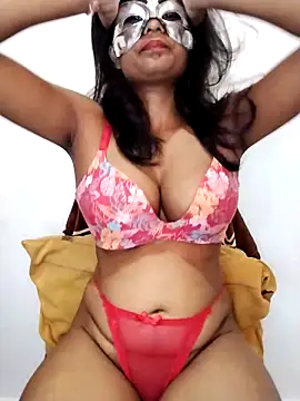 Snapshot of Zaraangle chatting on 10/17/25, 06:06 Zaraangle online show from 10/17/25, 06:06