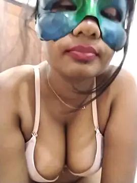 Snapshot of Zaraangle chatting on 05/24/26, 12:38 Zaraangle online show from 05/24/26, 12:38