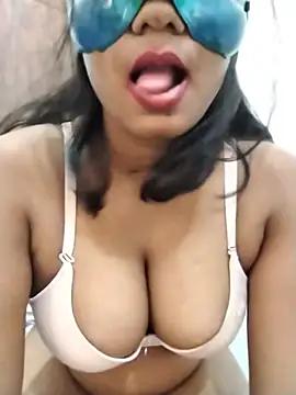 Snapshot of Zaraangle chatting on 05/23/26, 11:31 Zaraangle online show from 05/23/26, 11:31