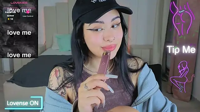 Snapshot of baby__kim chatting on 12/21/25, 02:52 baby kim online show from 12/21/25, 02:52