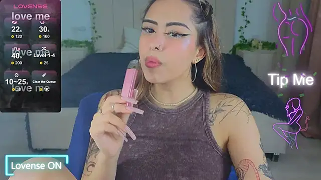 baby  kim online show from 10/31/25, 05:15