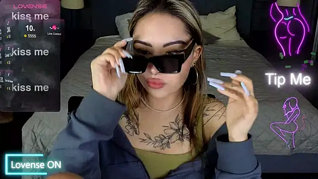 baby  kim online show from 11/30/25, 05:30