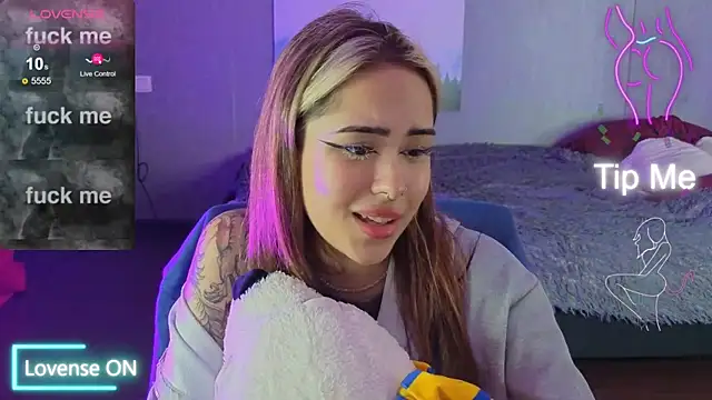 baby  kim online show from 10/28/25, 05:23