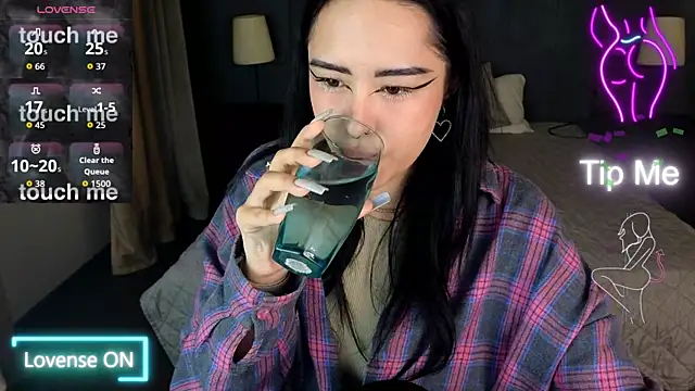 Snapshot of baby__kim chatting on 12/22/25, 05:18 baby kim online show from 12/22/25, 05:18