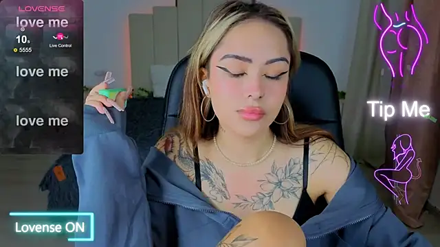 baby  kim online show from 11/12/25, 05:22