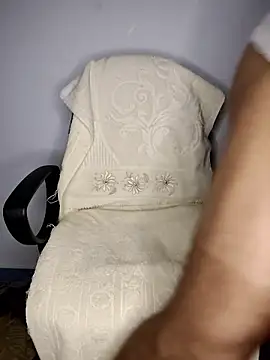 Snapshot of Arabian6990 chatting on 01/07/26, 10:04 Arabian6990 online show from 01/07/26, 10:04