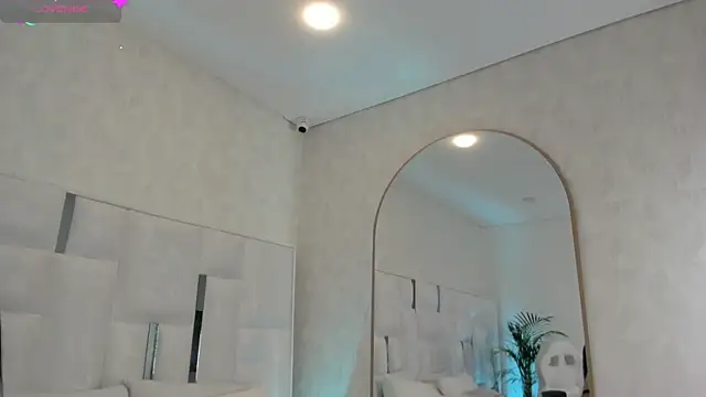Snapshot of im_nika_ chatting on 09/22/25, 04:46 im nika online show from 09/22/25, 04:46
