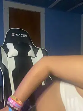 y0urlilgf online show from 12/07/24, 01:19