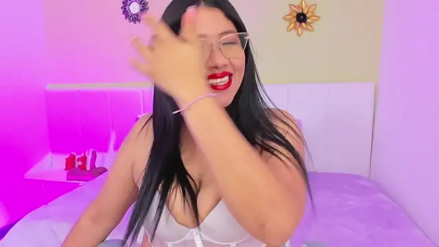estrella bigboobs14 online show from 10/01/25, 06:23