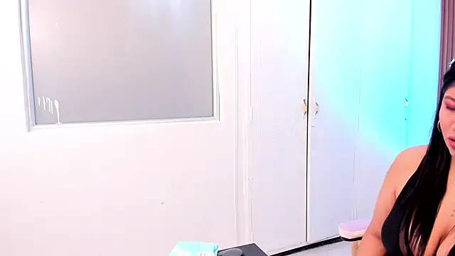 estrella bigboobs14 online show from 04/09/26, 10:43