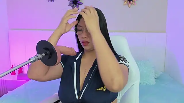 Snapshot of estrella_bigboobs14 chatting on 10/31/25, 10:23 estrella bigboobs14 online show from 10/31/25, 10:23