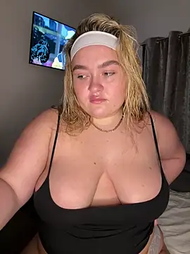 Dolly19x online show from 12/07/24, 10:34