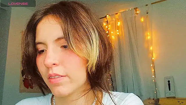 cherrybom969 online show from 02/23/25, 06:38