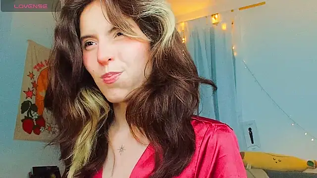 cherrybom969 online show from 02/18/25, 04:04