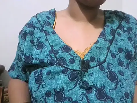 Snapshot of Sexy-Shalinii chatting on 11/18/25, 02:59 Sexy-Shalinii online show from 11/18/25, 02:59