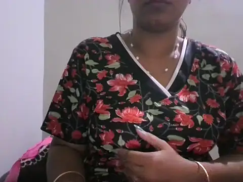 Snapshot of Sexy-Shalinii chatting on 11/16/25, 04:01 Sexy-Shalinii online show from 11/16/25, 04:01