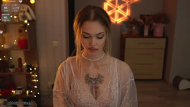 ManiFreyja online show from 10/01/25, 07:51