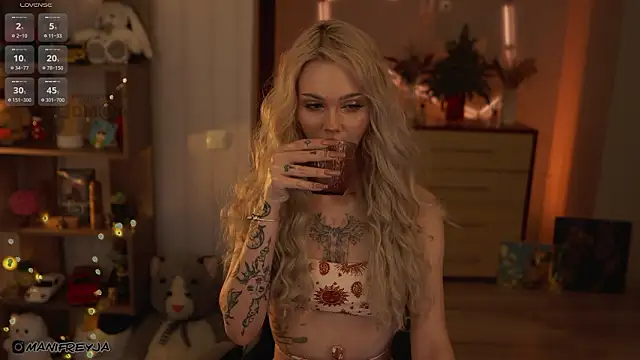 ManiFreyja online show from 02/20/26, 06:21