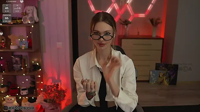 ManiFreyja online show from 11/01/25, 08:46