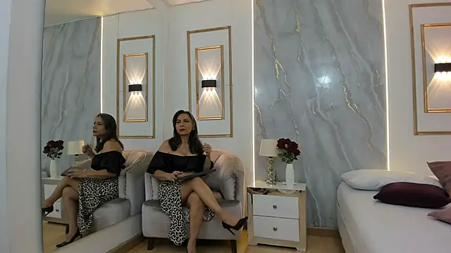 AmandaMartinez  online show from 09/17/25, 02:41