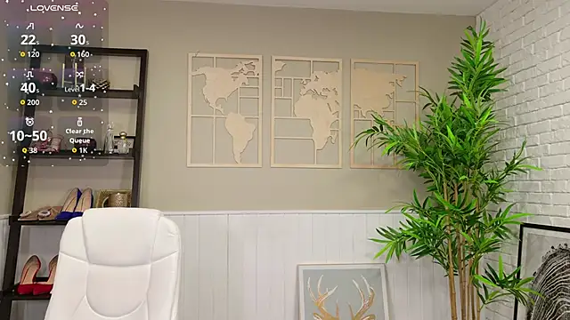 LadyLeea online show from 12/19/25, 05:43