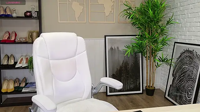 LadyLeea online show from 09/09/25, 04:33