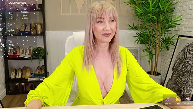 Snapshot of LadyLeea chatting on 01/19/26, 05:55 LadyLeea online show from 01/19/26, 05:55