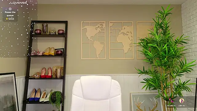 LadyLeea online show from 03/23/26, 05:40