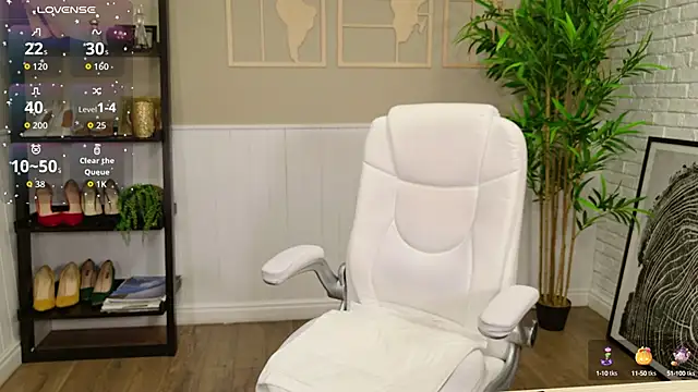 LadyLeea online show from 10/04/25, 03:52