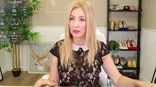 LadyLeea online show from 11/03/25, 05:34