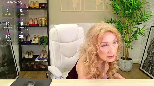 LadyLeea online show from 03/26/26, 06:11