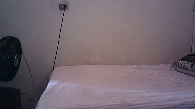 Snapshot of pornstarbrezillian chatting on 09/18/25, 02:31 pornstarbrezillian online show from 09/18/25, 02:31