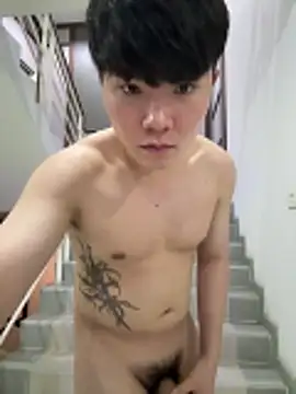 Snapshot of thehornyboyz chatting on 05/21/26, 07:33 thehornyboyz online show from 05/21/26, 07:33