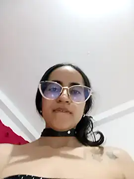 Snapshot of Mia_Fischer chatting on 03/02/25, 01:37 Mia Fischer online show from 03/02/25, 01:37