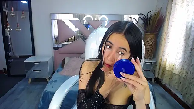 Mia Fischer online show from 10/29/25, 07:35