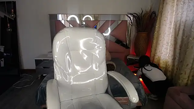 Mia Fischer online show from 10/22/25, 07:24