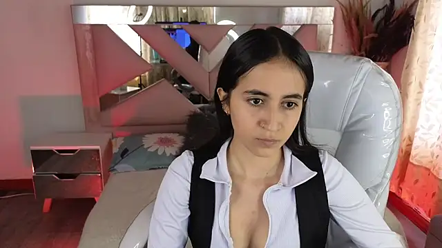 Mia Fischer online show from 02/05/26, 07:10