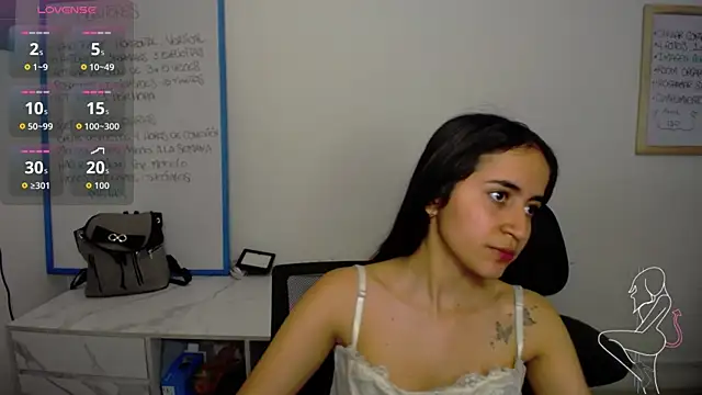 Snapshot of Mia_Fischer chatting on 10/10/25, 05:14 Mia Fischer online show from 10/10/25, 05:14