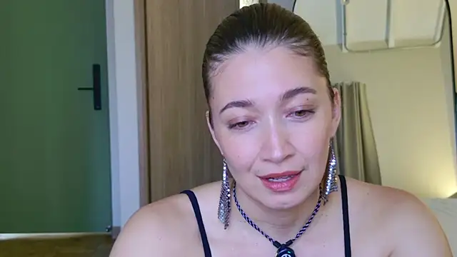 Snapshot of adarussell chatting on 05/16/26, 05:12 adarussell online show from 05/16/26, 05:12