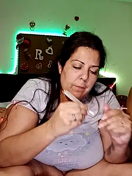 kittymorenita26 online show from 02/07/25, 11:13