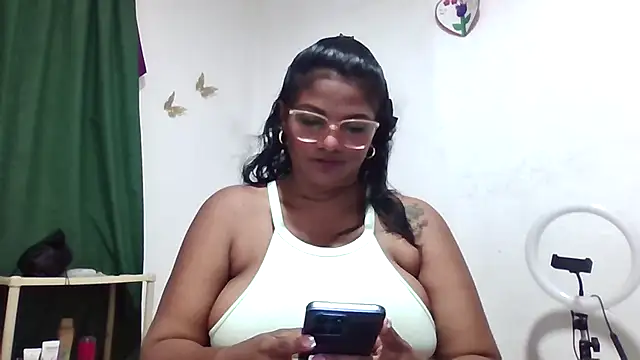 alejandraboobs07 online show from 04/17/26, 11:51