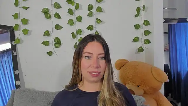 JanneKim online show from 10/30/25, 02:36