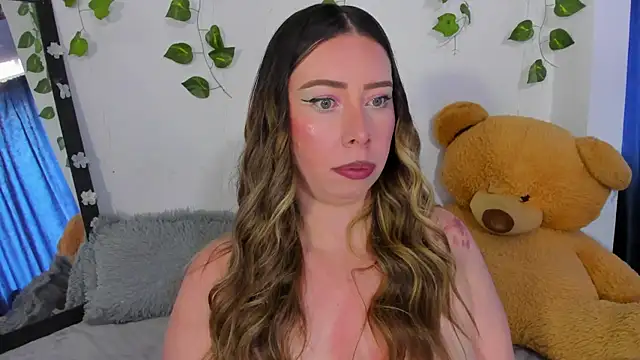 JanneKim online show from 11/25/25, 02:39